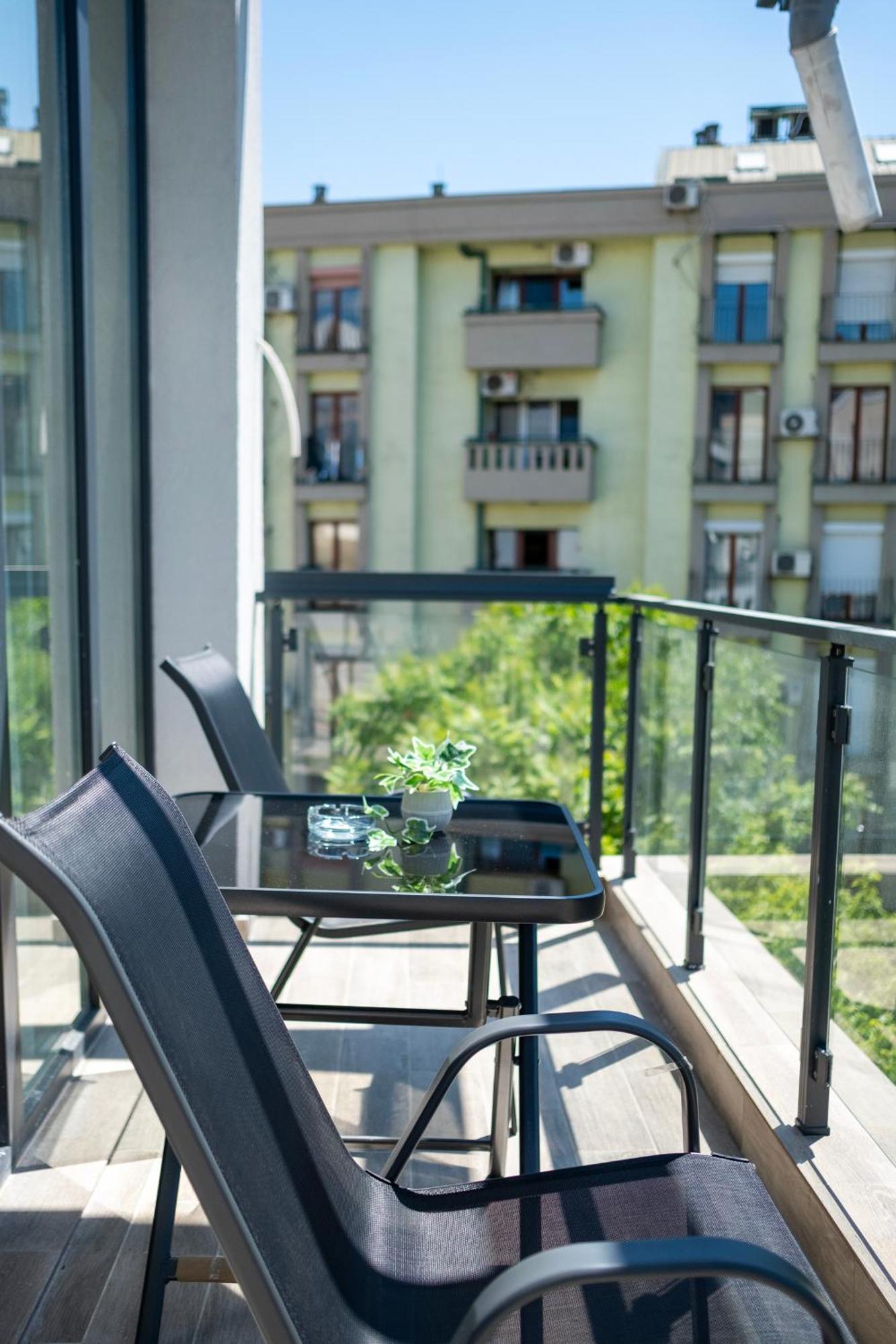 Home Art Apartments Skopje Esterno foto