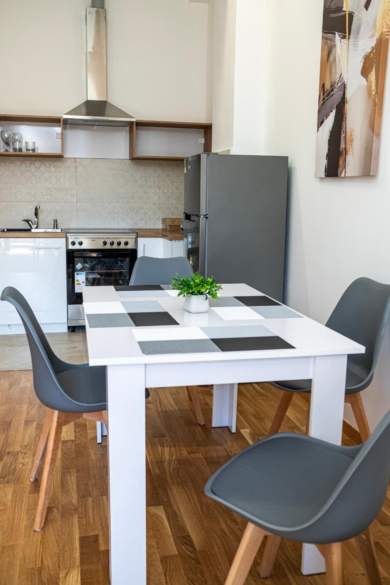 Home Art Apartments Skopje Esterno foto